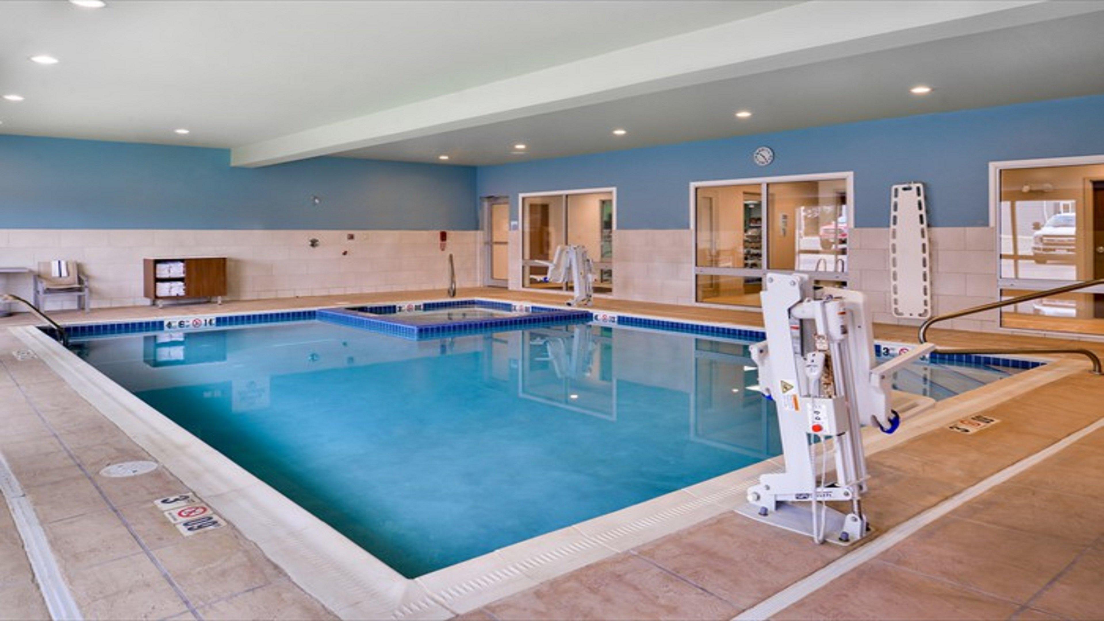 Holiday Inn Express & Suites - Parkersburg East By Ihg Luaran gambar