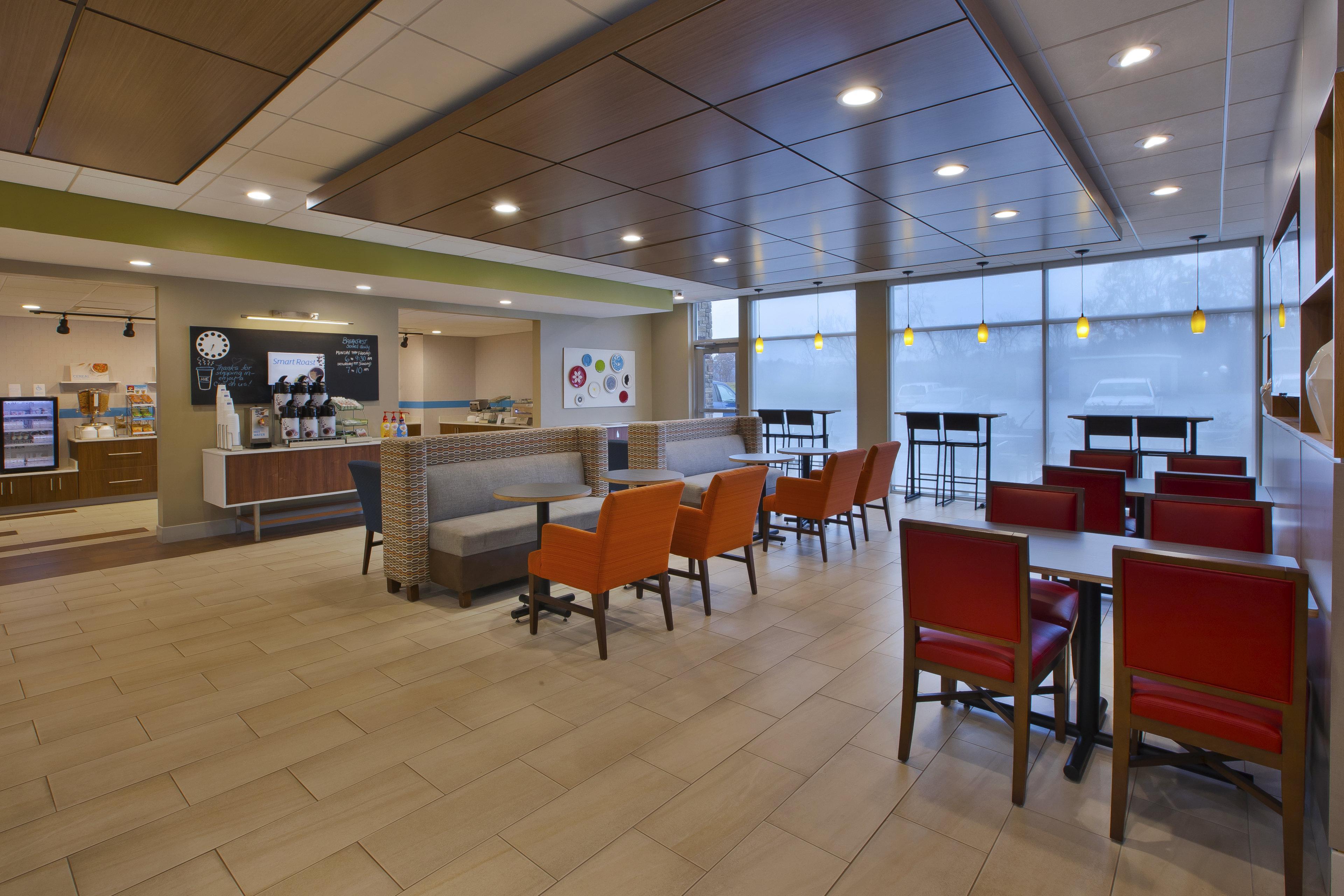 Holiday Inn Express & Suites - Parkersburg East By Ihg Luaran gambar