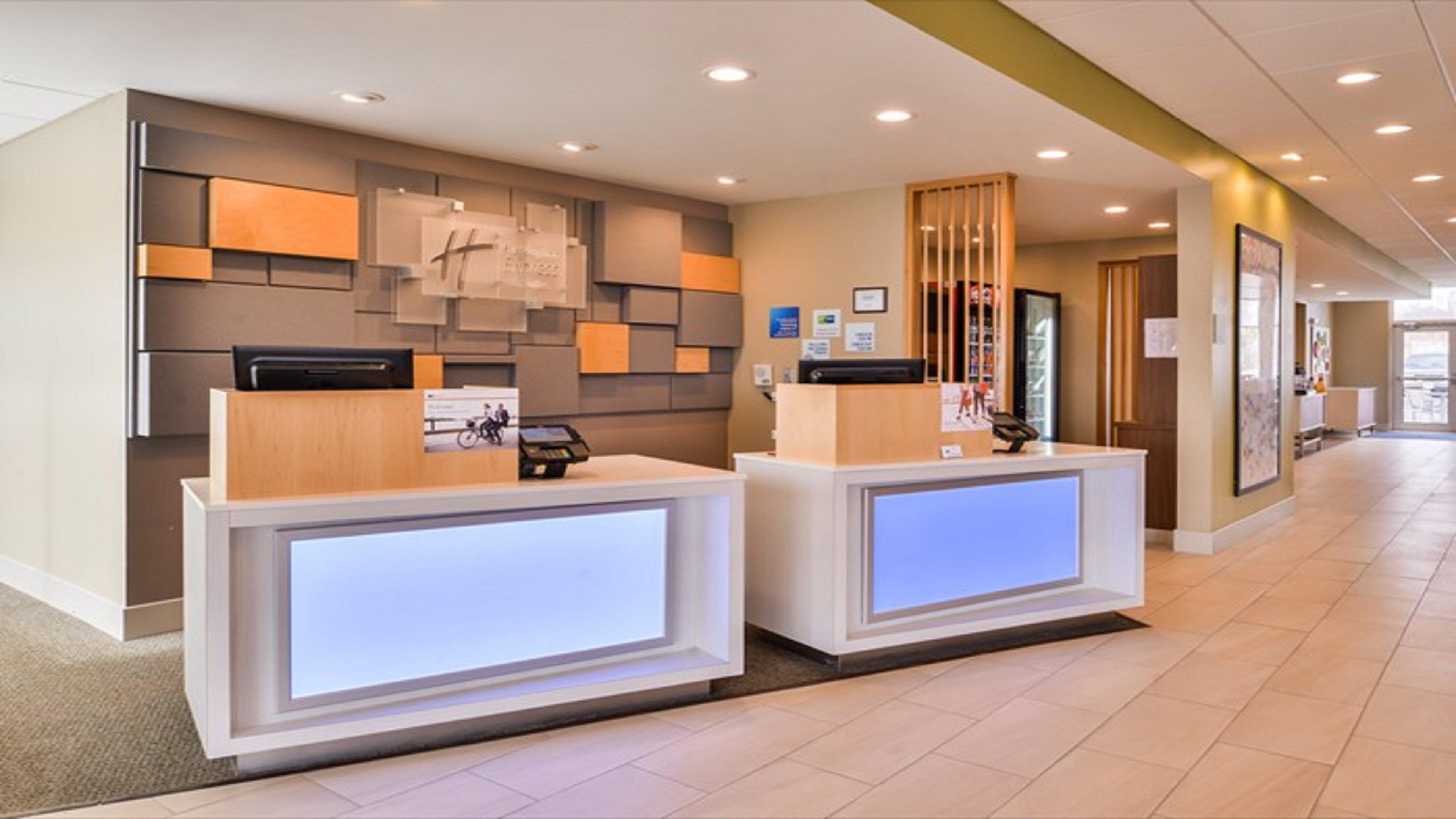 Holiday Inn Express & Suites - Parkersburg East By Ihg Luaran gambar